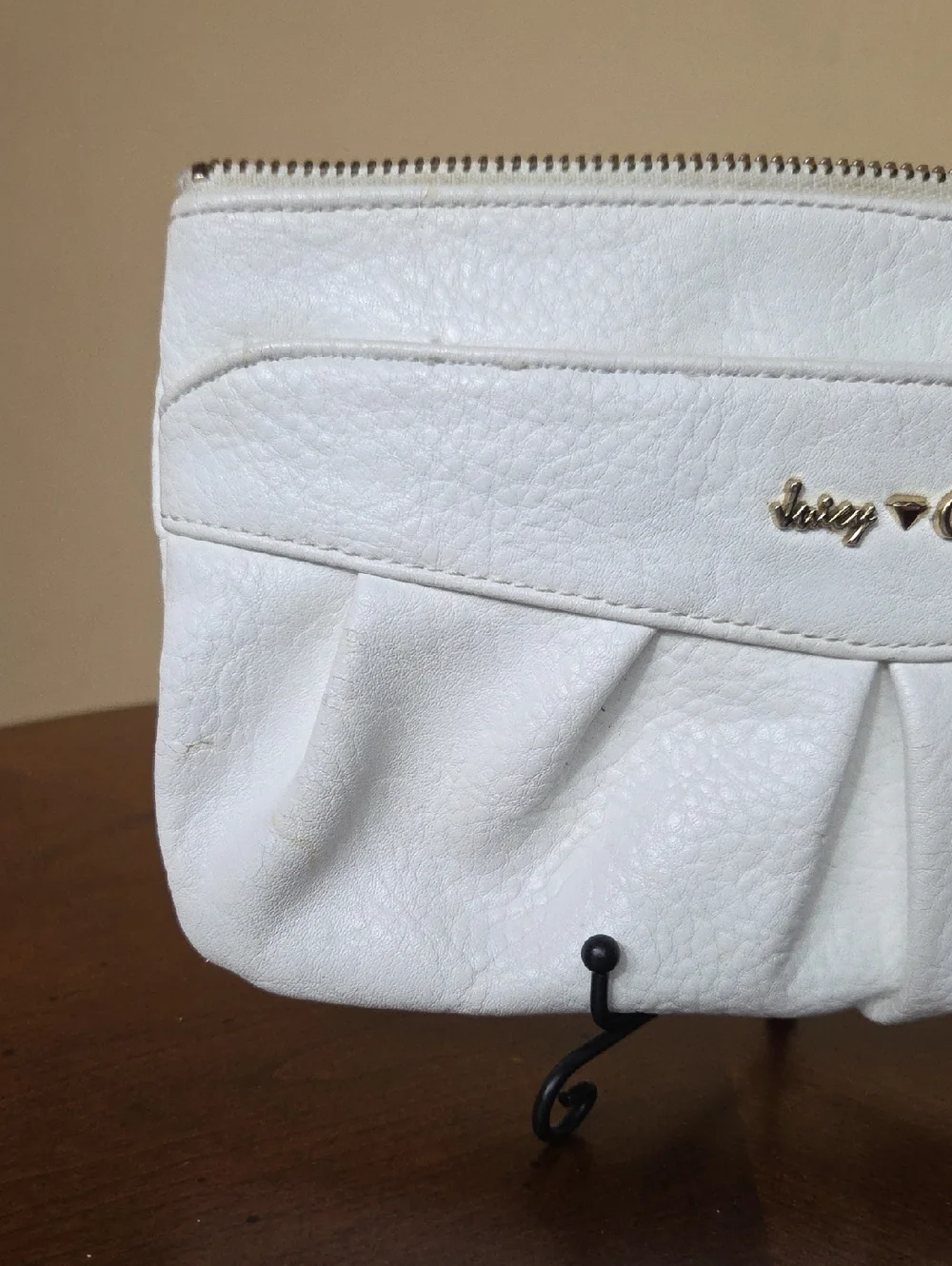 JUICY COUTURE White And Gray Wristlet Clutch Wallet Bag